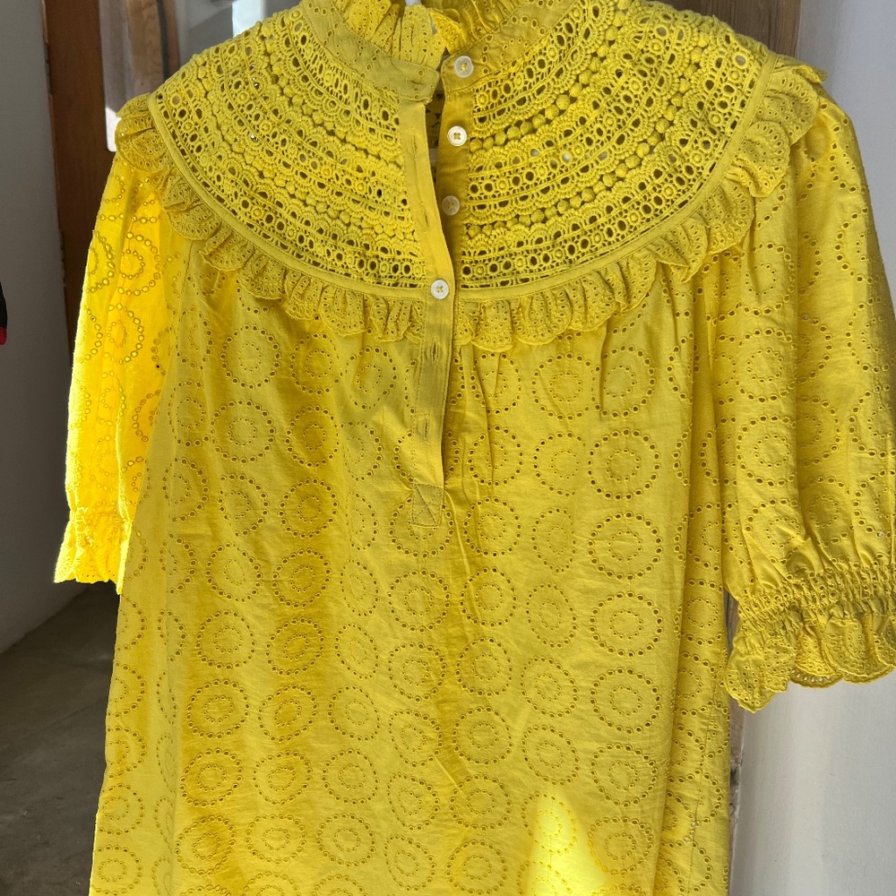 Faye Short Sleeve Broderie Top Yellow - Lemon Fizz